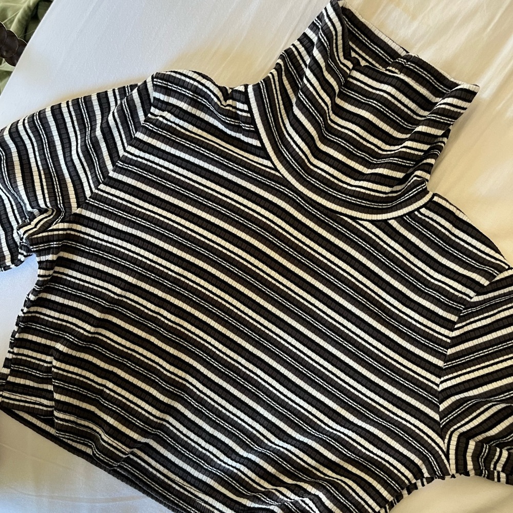 Motel Rocks Striped Turtle Neck - Picture 2 of 2